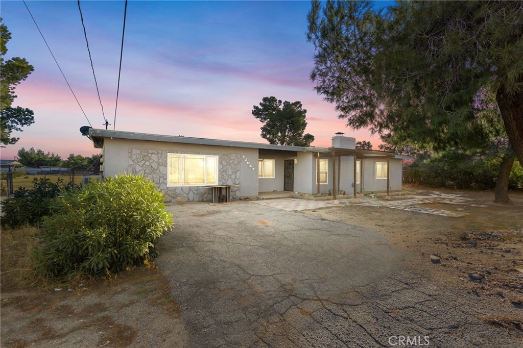 17047 Eucalyptus Street — photo