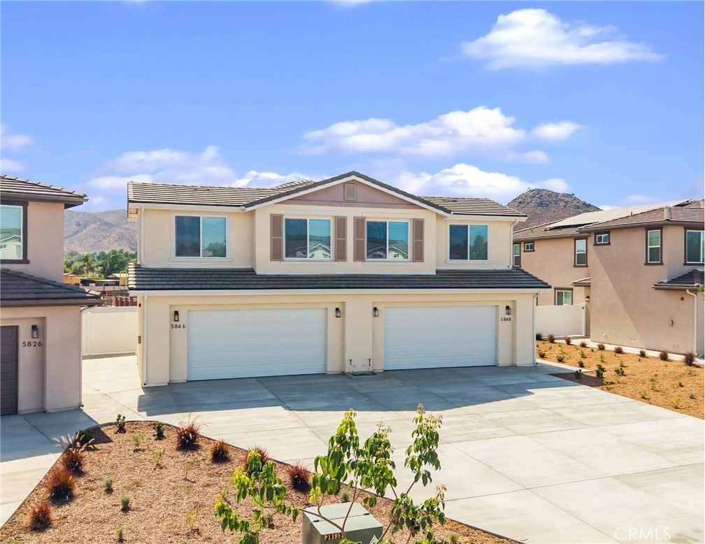 5846 -5848 Persepolis Court — photo