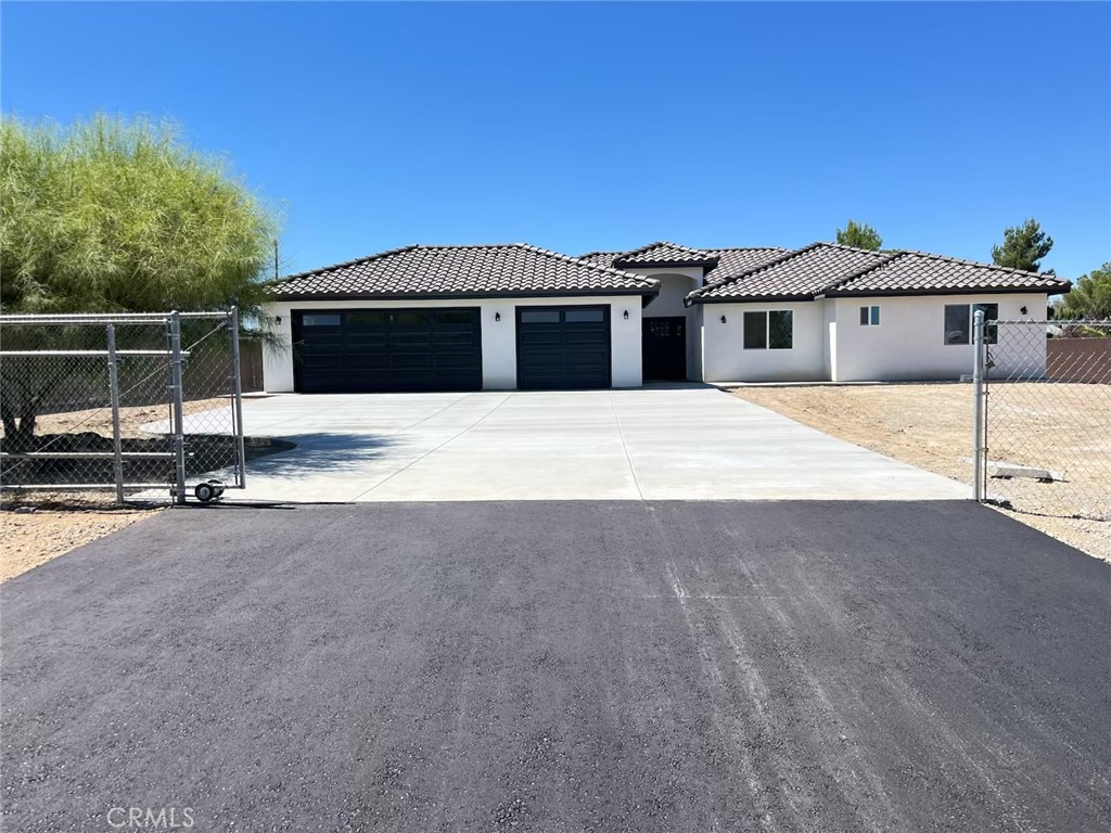 10674 Victor Avenue — photo
