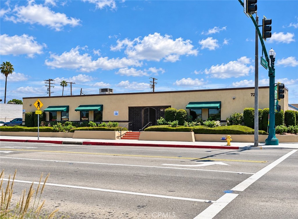 724 N Barranca Unit B Avenue — photo