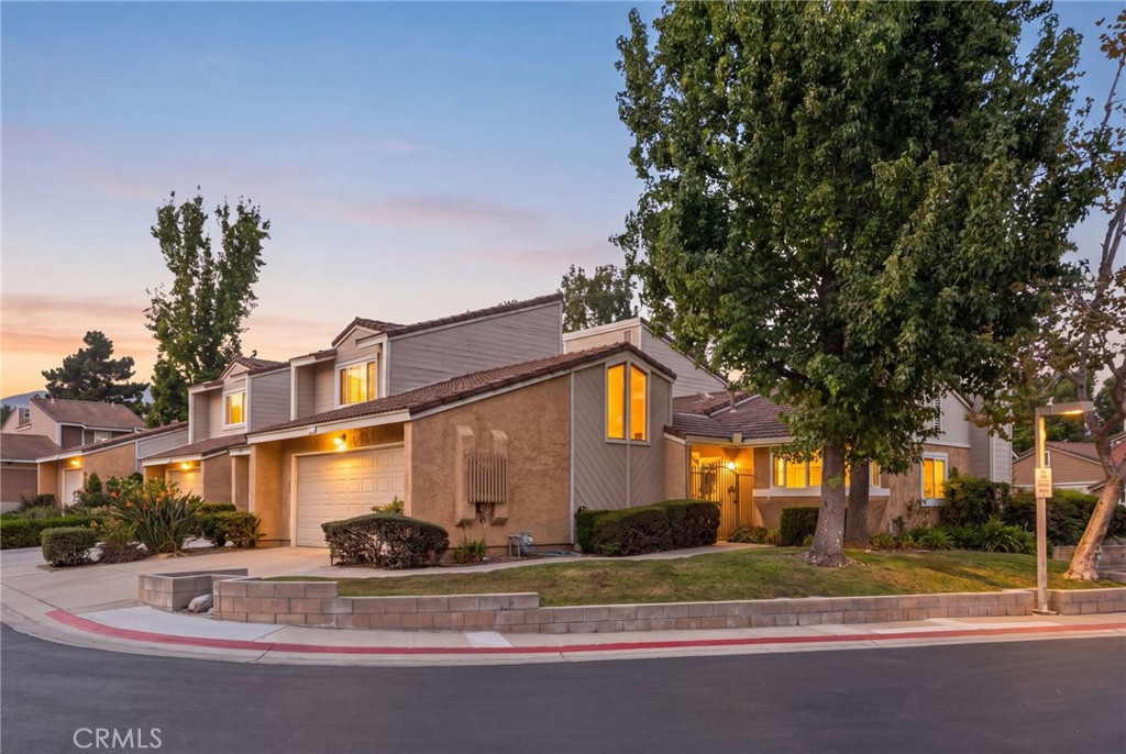8412 Autumn Leaf Drive — photo