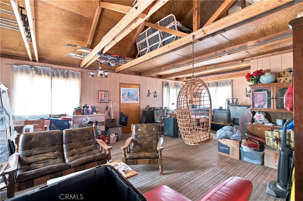5761 Sheep Creek — photo
