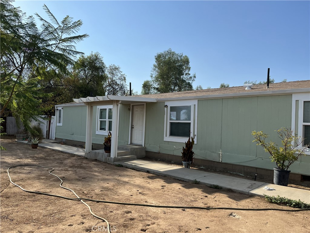 27610 Airstream — photo