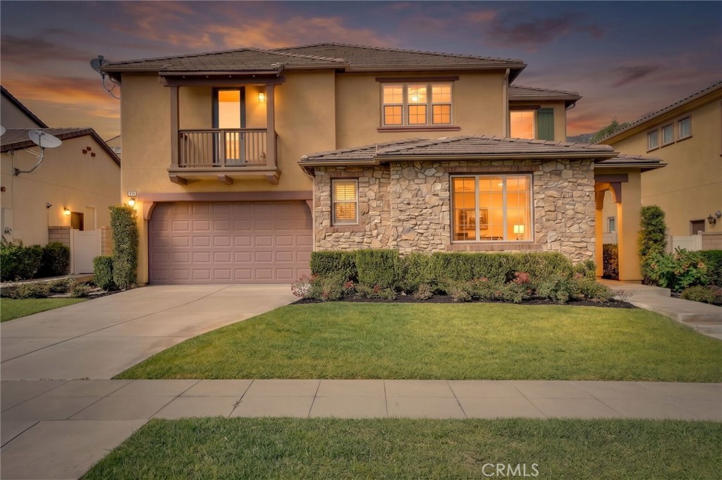 885 E Manresa Drive — photo