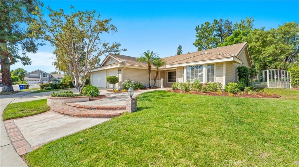 1519 Mansfield Court — photo