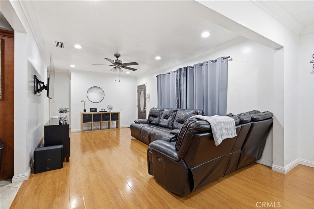 156 E 49th, Long Beach, CA 90805 — photo 2