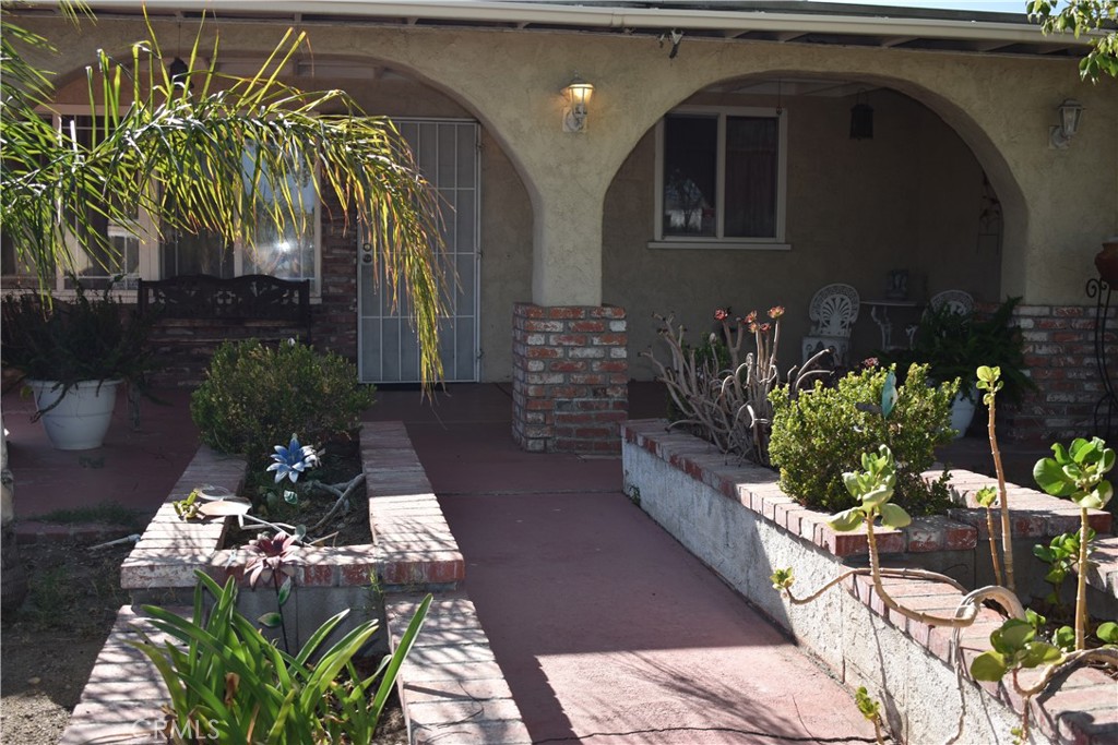 1202 S Willow — photo