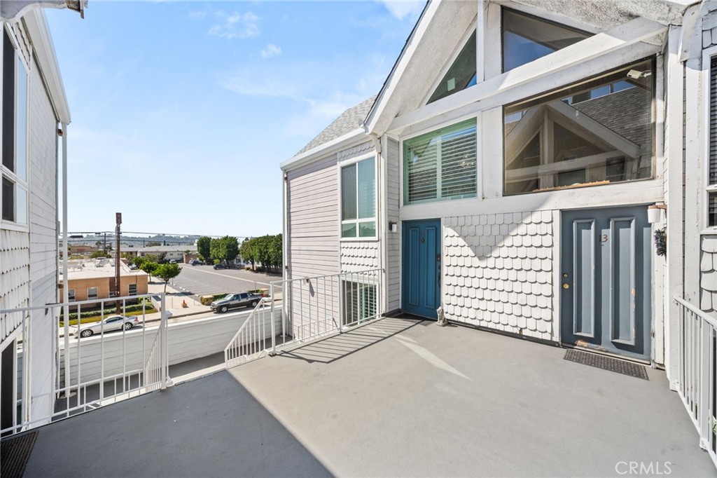 1121 E Wilson 12 — photo