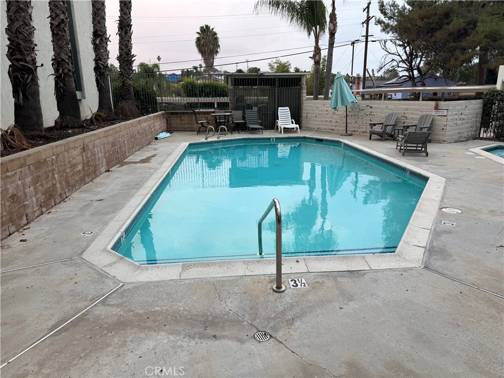 5885 El Cajon — photo