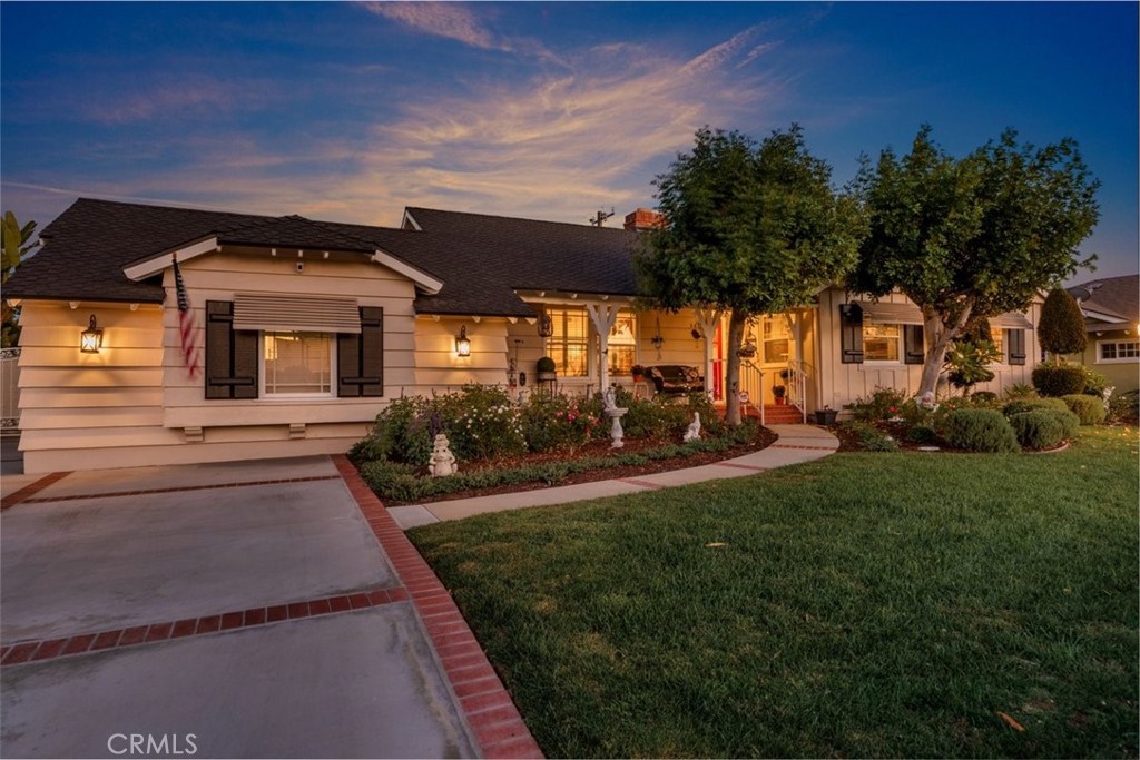 3636 N Shadyglen Drive — photo