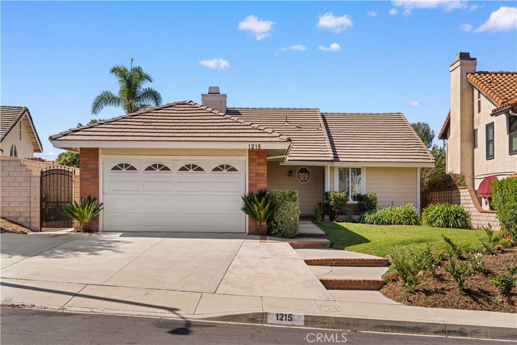 1215 Vassar Lane — photo