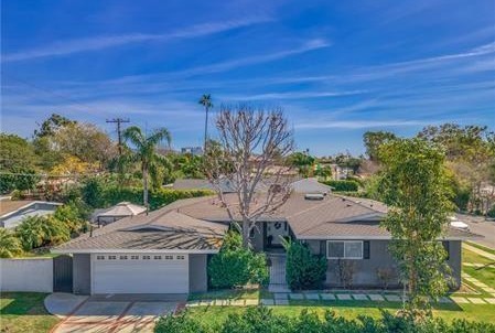 2112 Dover Drive — photo