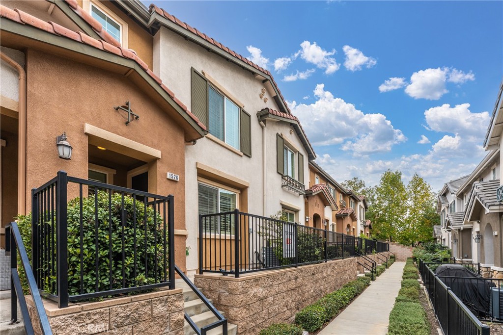 1526 Milan Court — photo