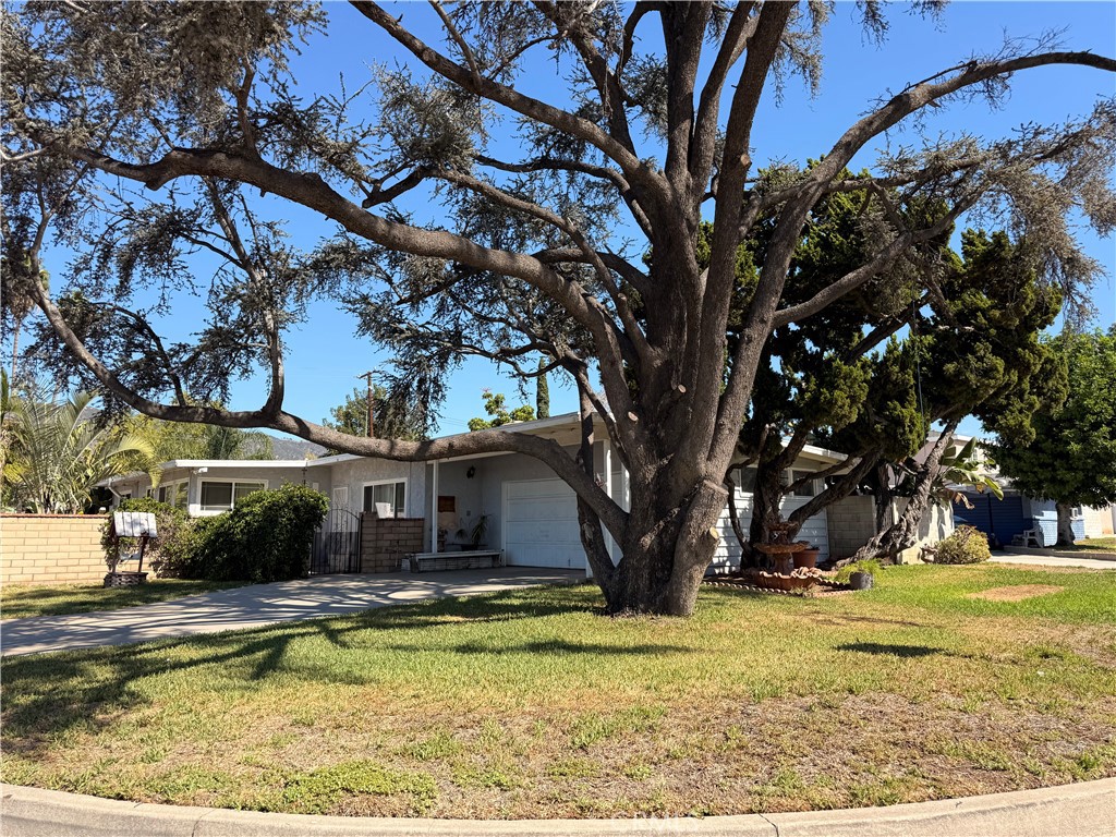 837 W Hollyvale — photo
