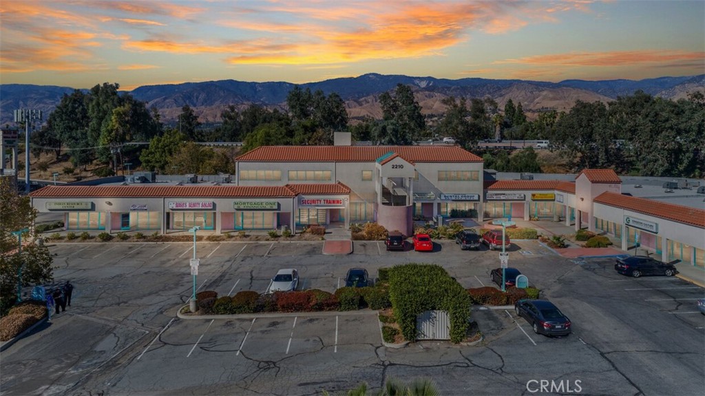 2210 E Highland Avenue 111-112 — photo