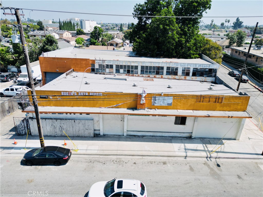 200 S Alameda — photo
