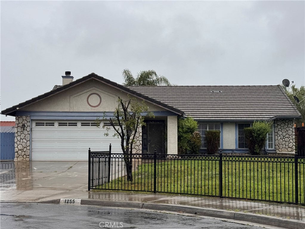 1255 Comiskey Court — photo