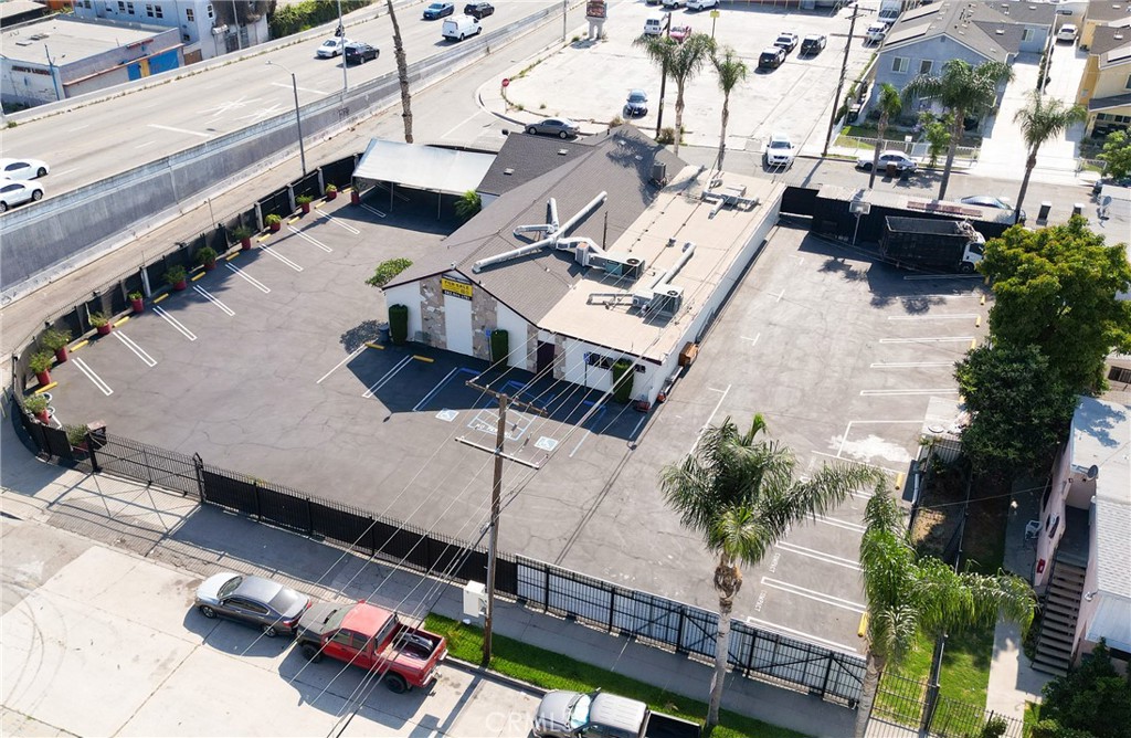 147 E Rosecrans Avenue — photo