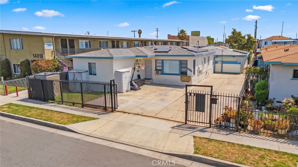 14920 Chadron — photo