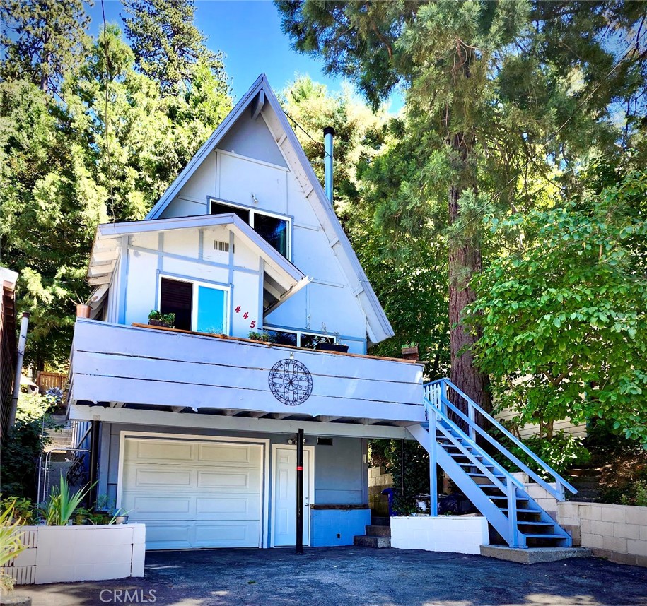 445 Redwood Drive — photo
