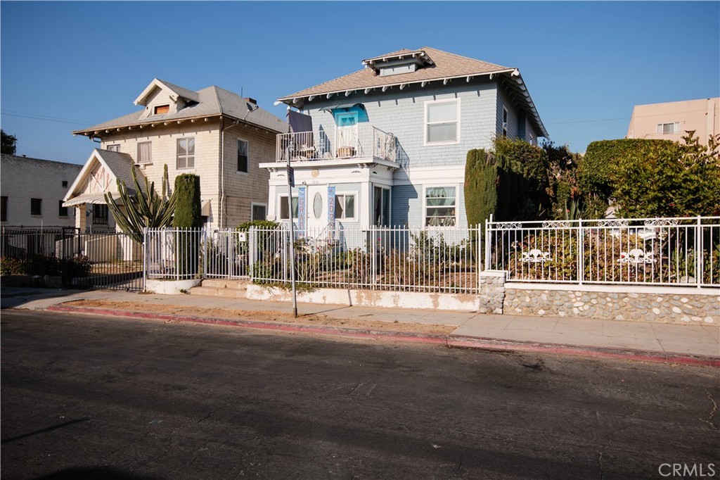 1312 Arapahoe — photo