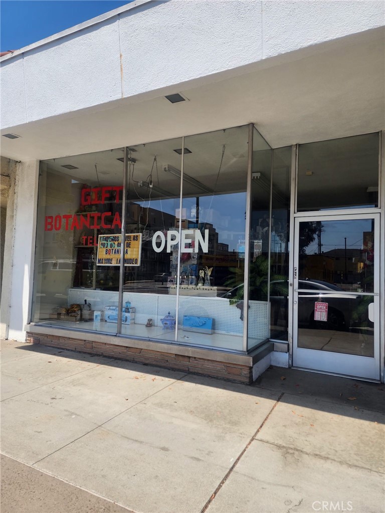 12121 Garfield — photo