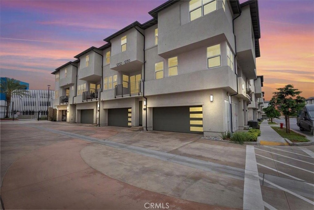 1206 W Cara — photo