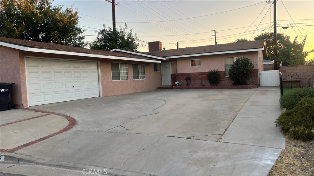 43603 Gingham Avenue — photo