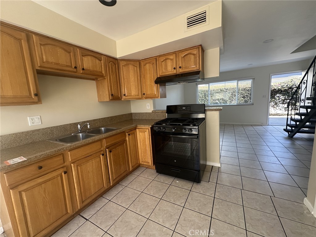 9509 Los Angeles D — photo