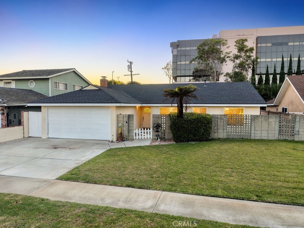 20431 Seven Seas Lane — photo