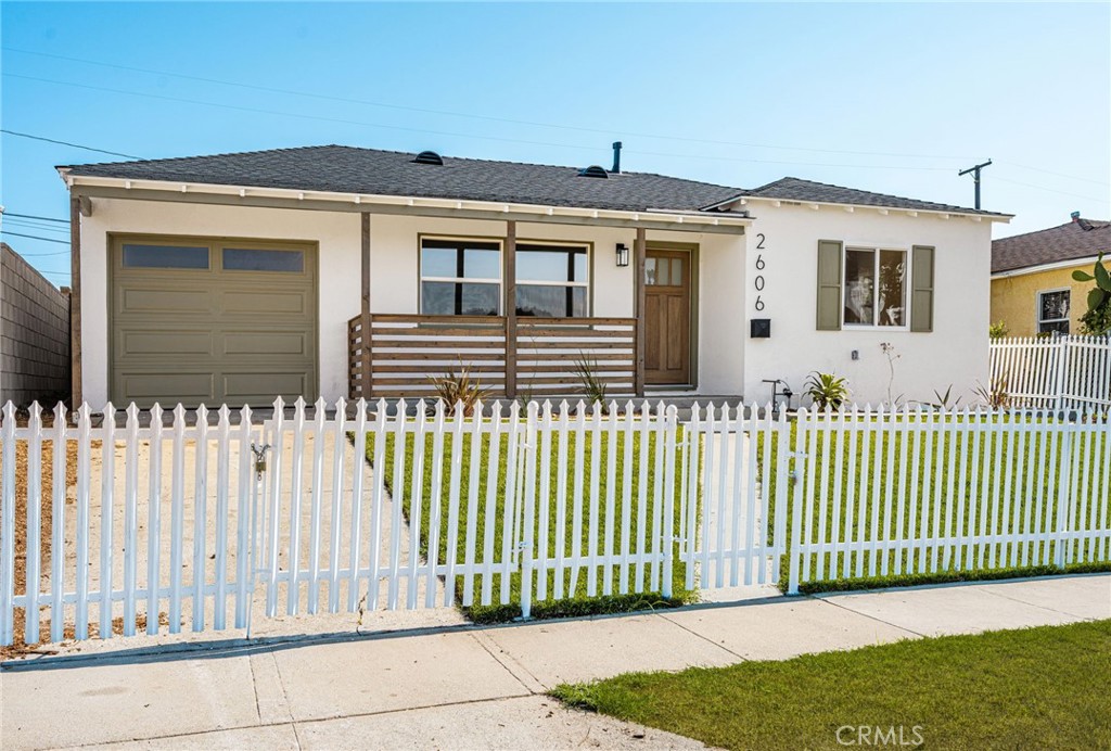 2606 W Caldwell — photo