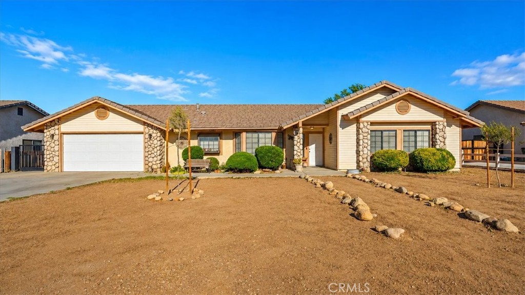 13561 Cuyamaca — photo