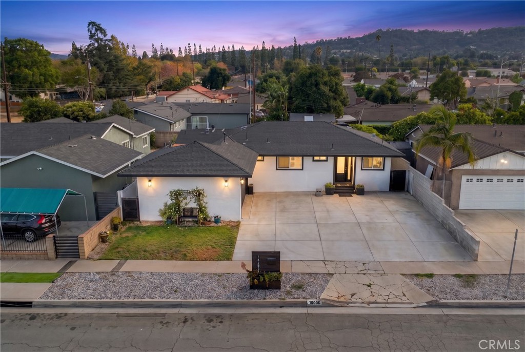 15058 Folger Street — photo
