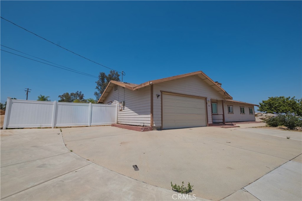 1104 Navajo — photo