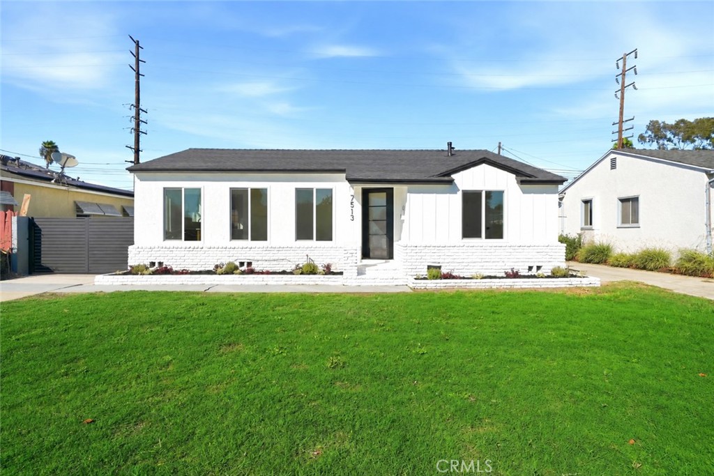7513 Pivot — photo