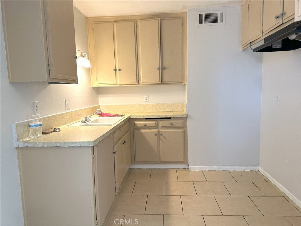 8616 N Loop Boulevard Unit 2 — photo