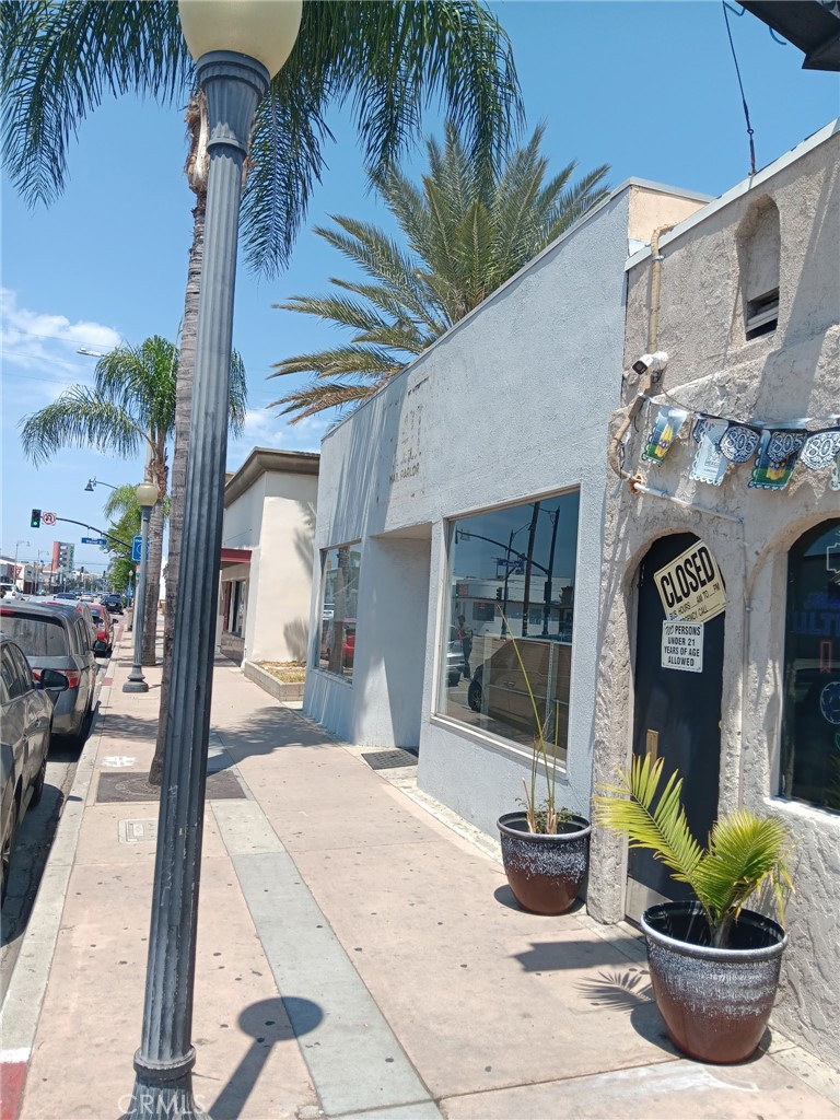 17012 Bellflower Boulevard — photo