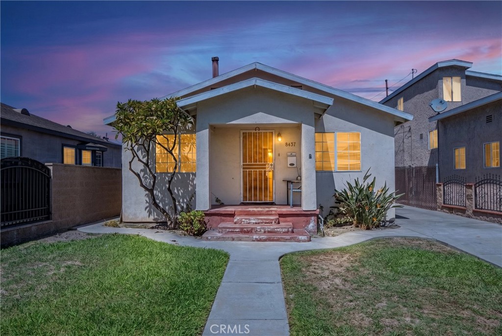 8437 San Vincente — photo