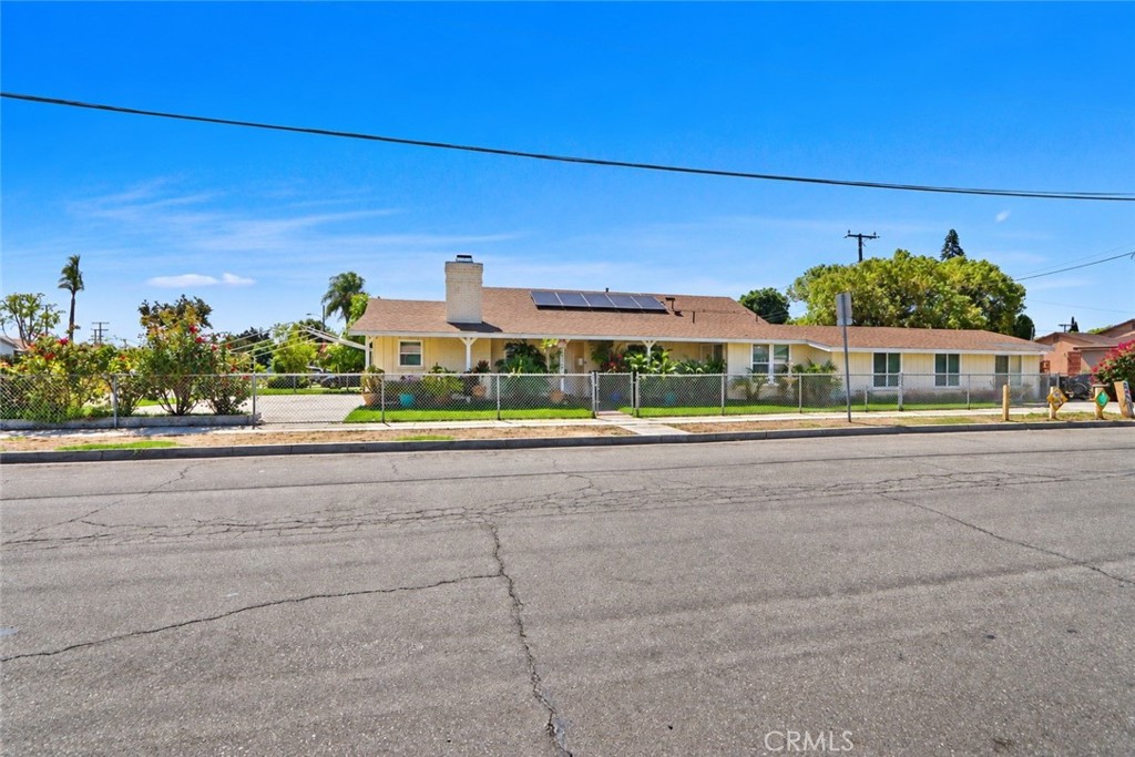 1220 E Caldwell St — photo