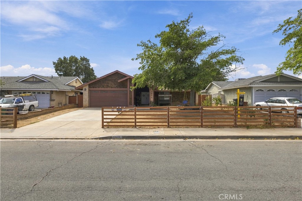 2824 E Avenue R12 — photo