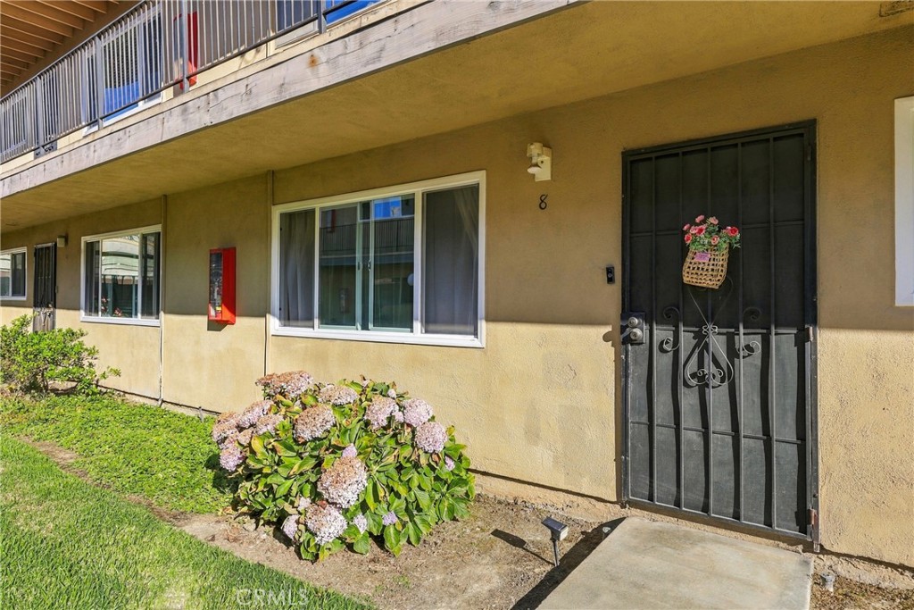 5535 Ackerfield 8 — photo
