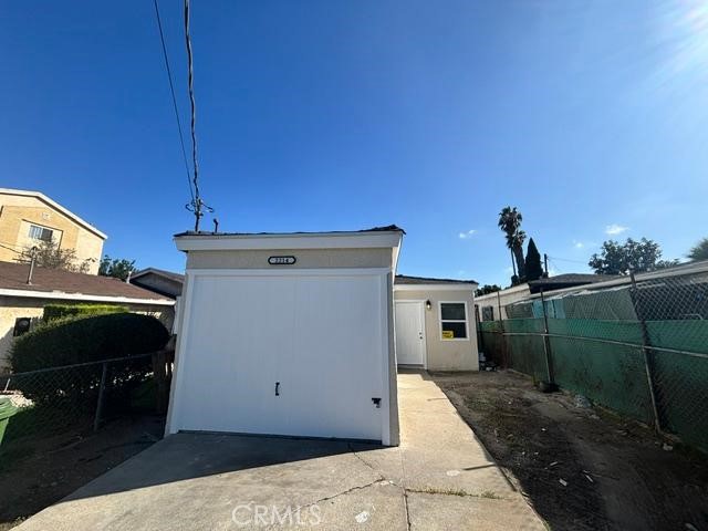 2214 E 111th — photo