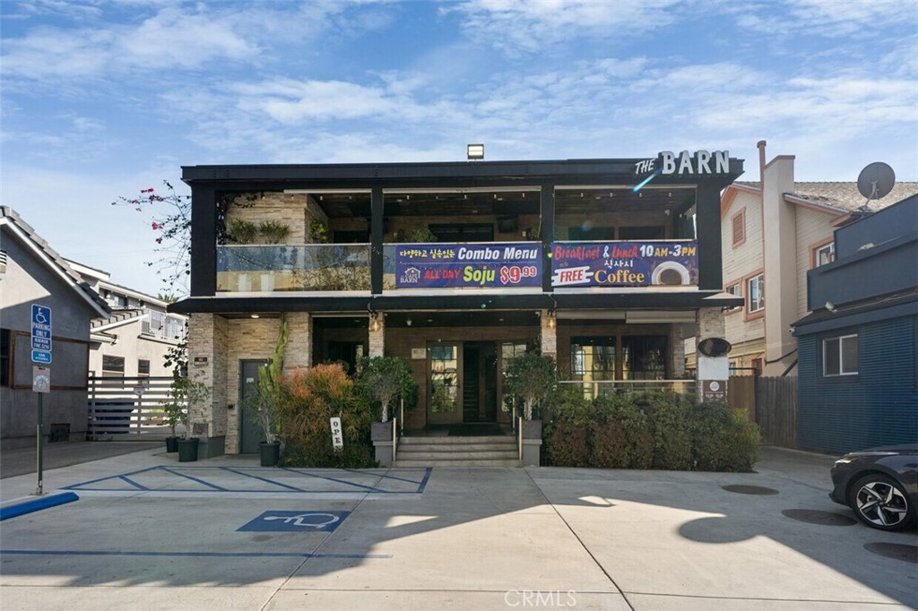 228 Oxford Avenue — photo