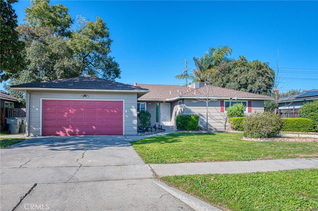 5435 N Bond Street — photo