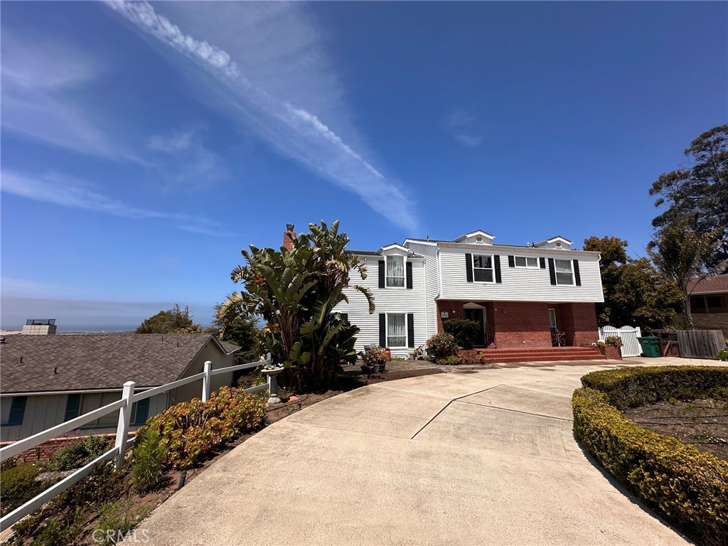 285 Bradley — photo