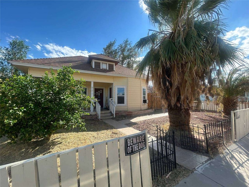 521 Acoma — photo