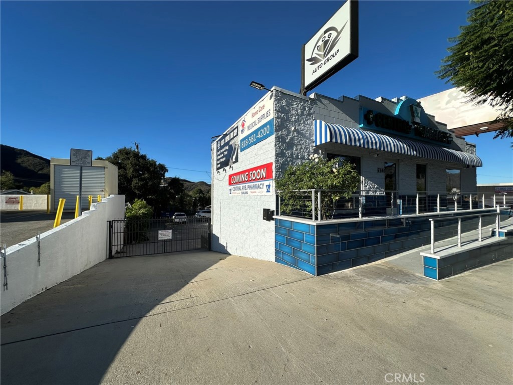 7616 Foothill Boulevard, Tujunga, CA 91042 — photo 3