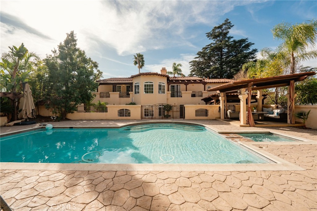 828 S Sunset Canyon — photo