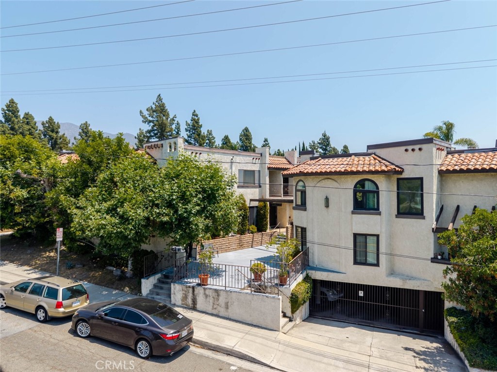 4136 Ocean View Boulevard — photo