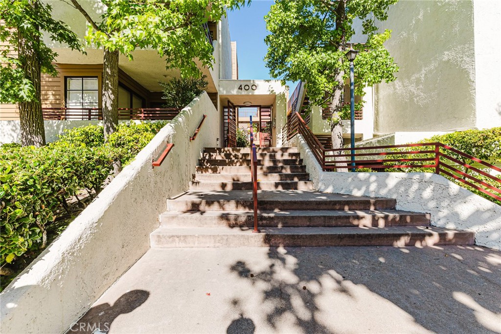 400 N Louise 303 — photo